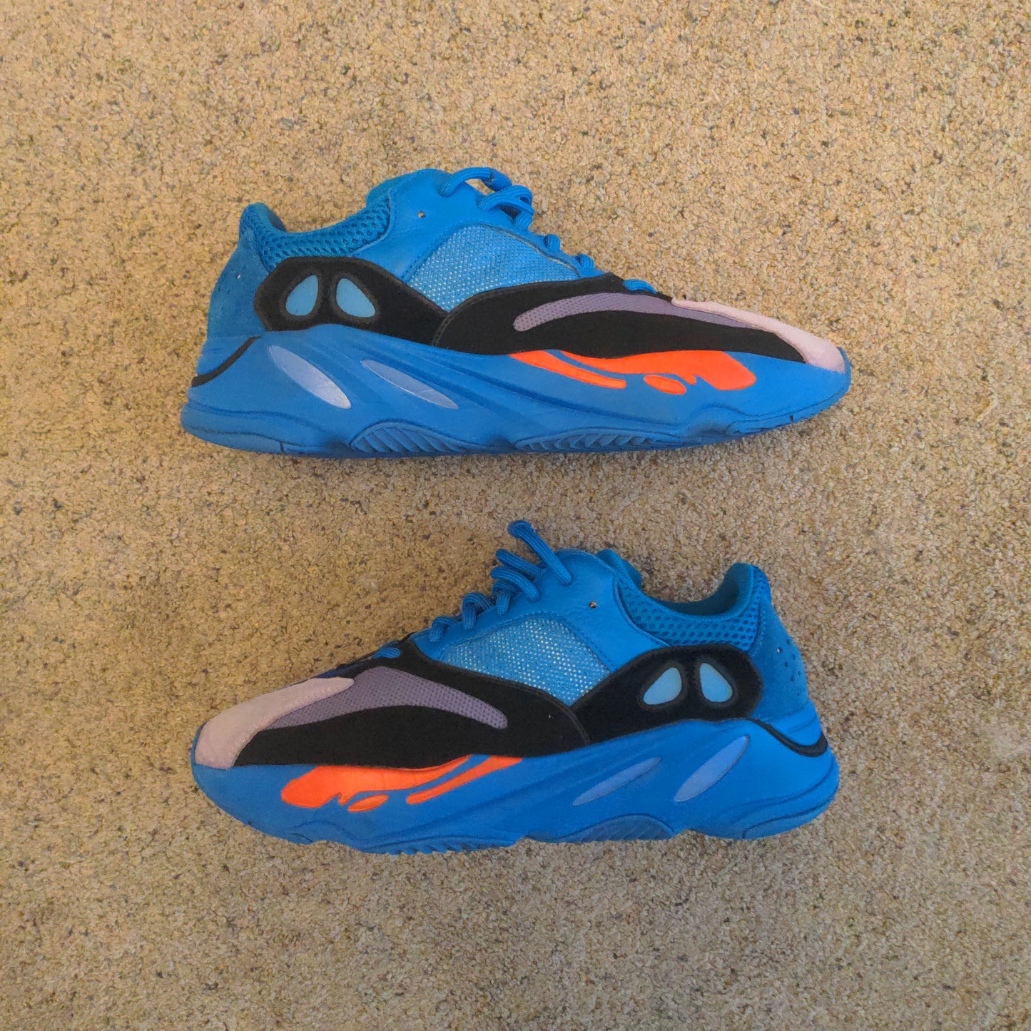 Adidas Yeezy 700 - Hi-Res Blue - Pre Owned