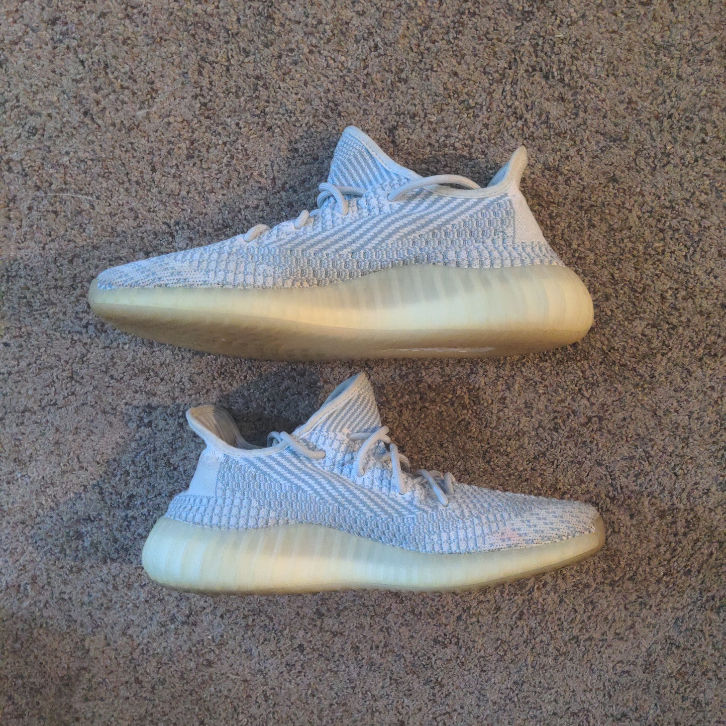 Adidas Yeezy 350v2 - Cloud White - Pre Owned