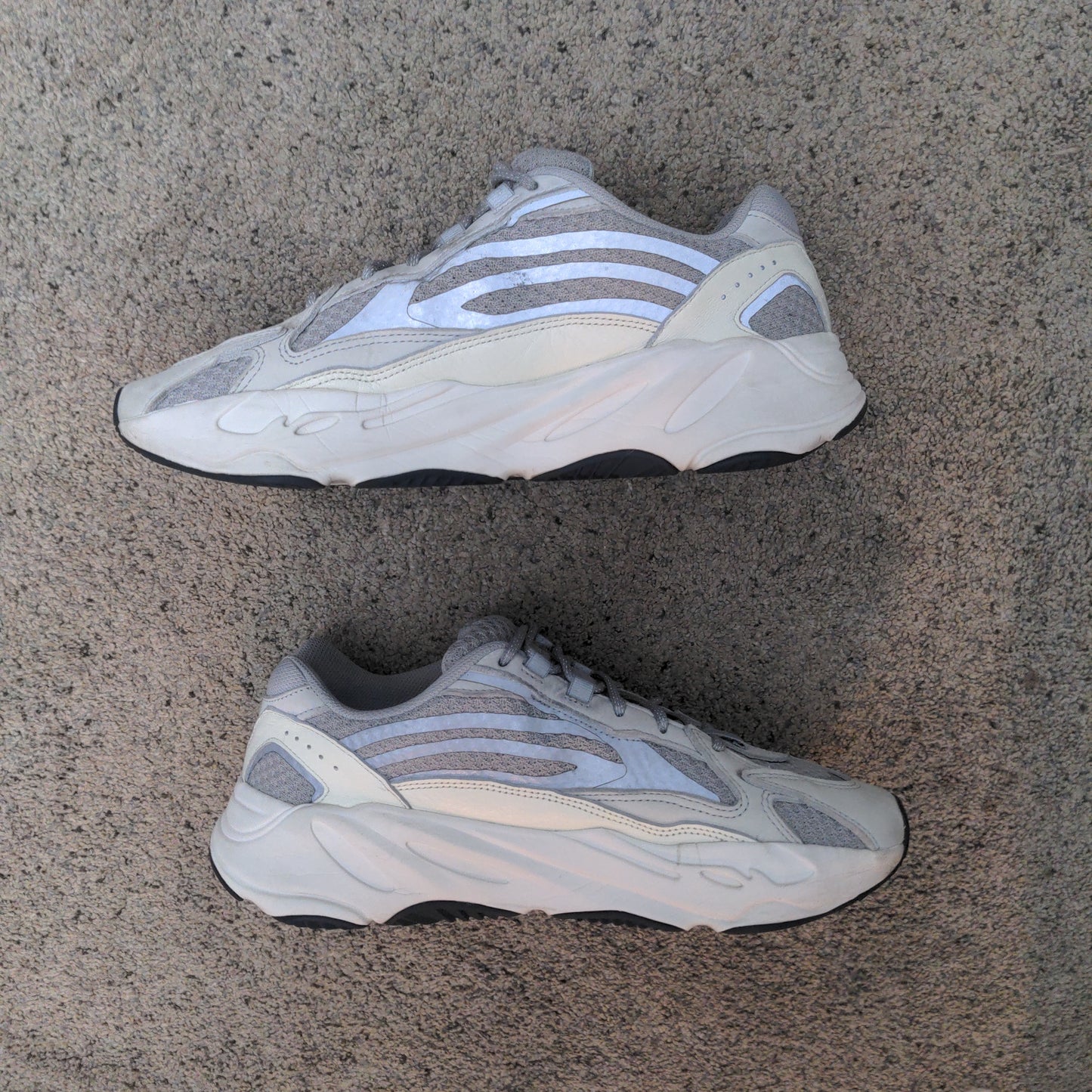 Adidas Yeezy 700 - Static -Pre Owned