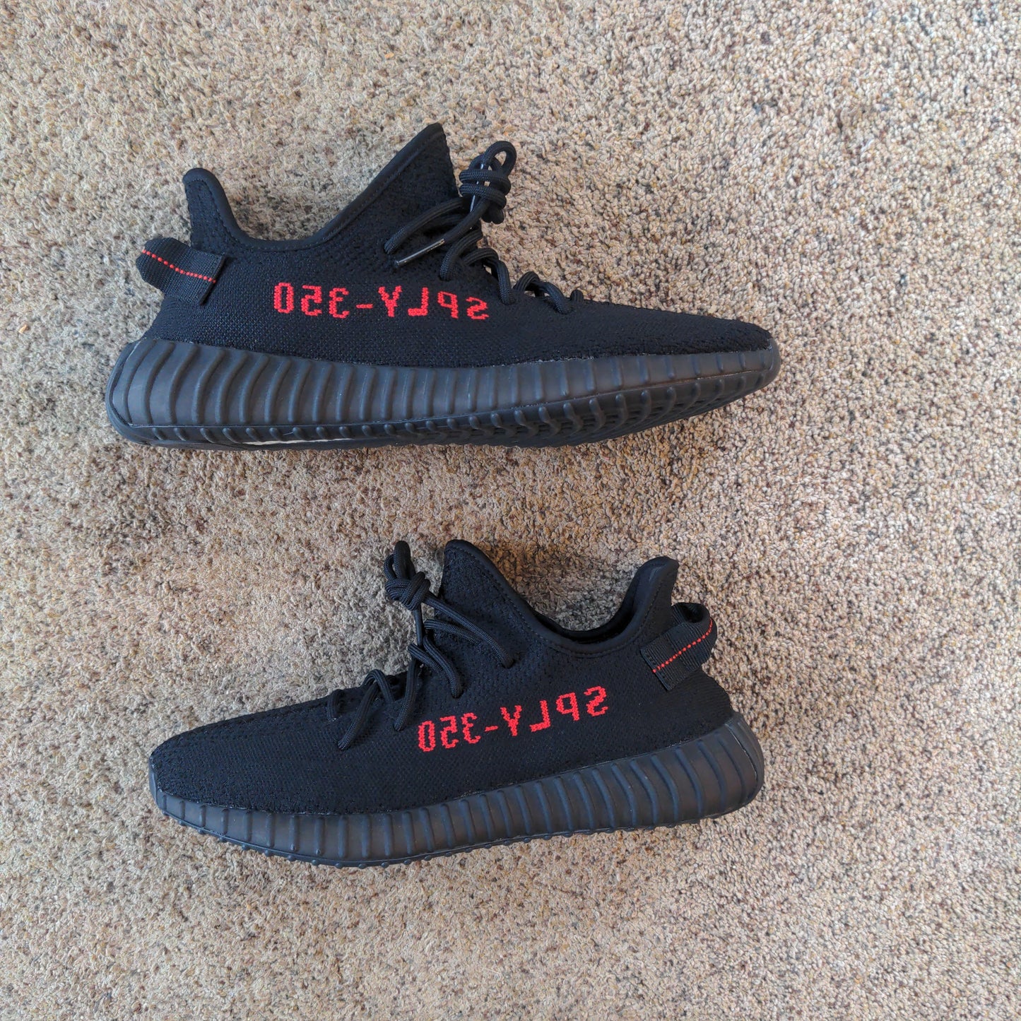 Adidas Yeezy 350v2 - Black/Red - Pre Owned