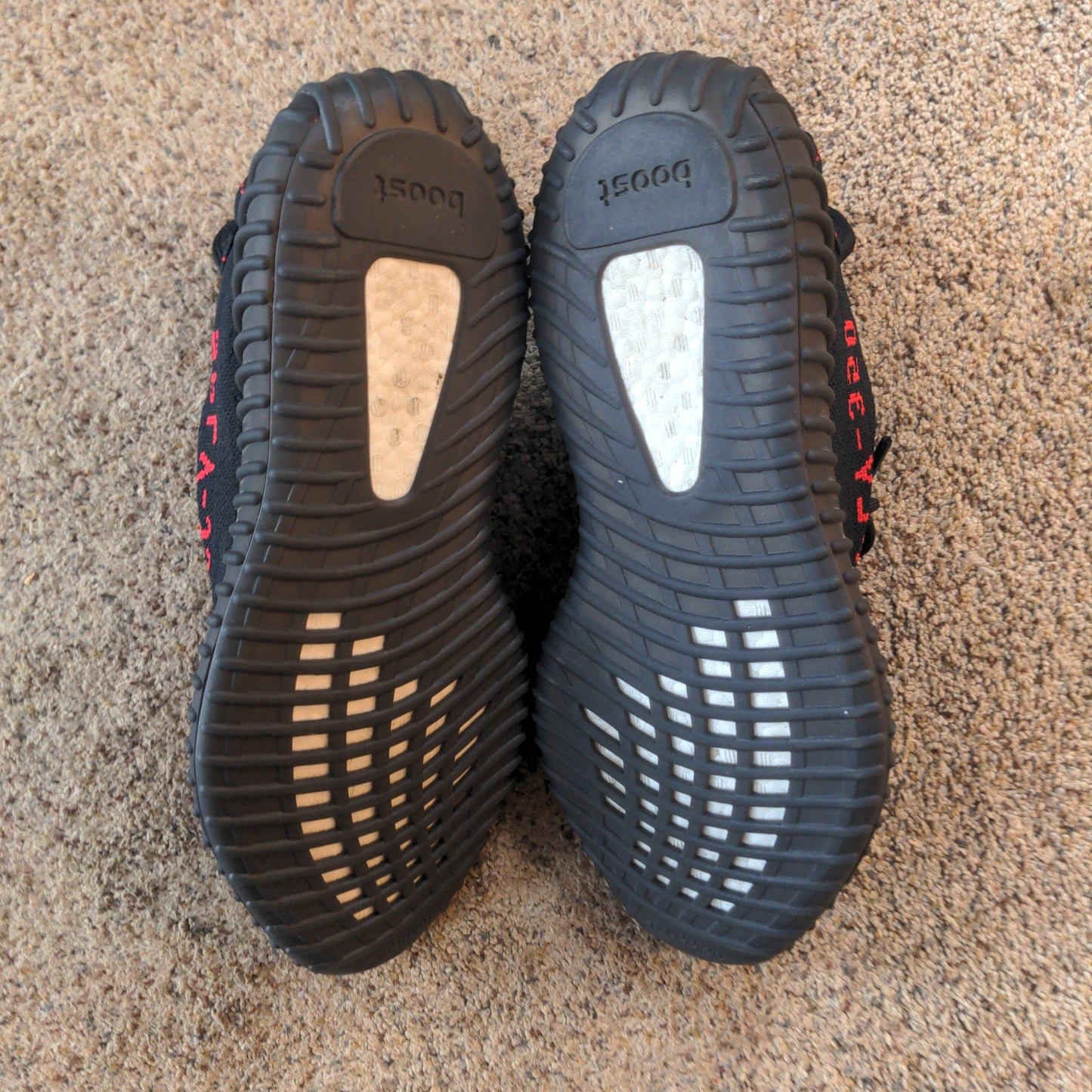 Adidas Yeezy 350v2 - Black/Red - Pre Owned