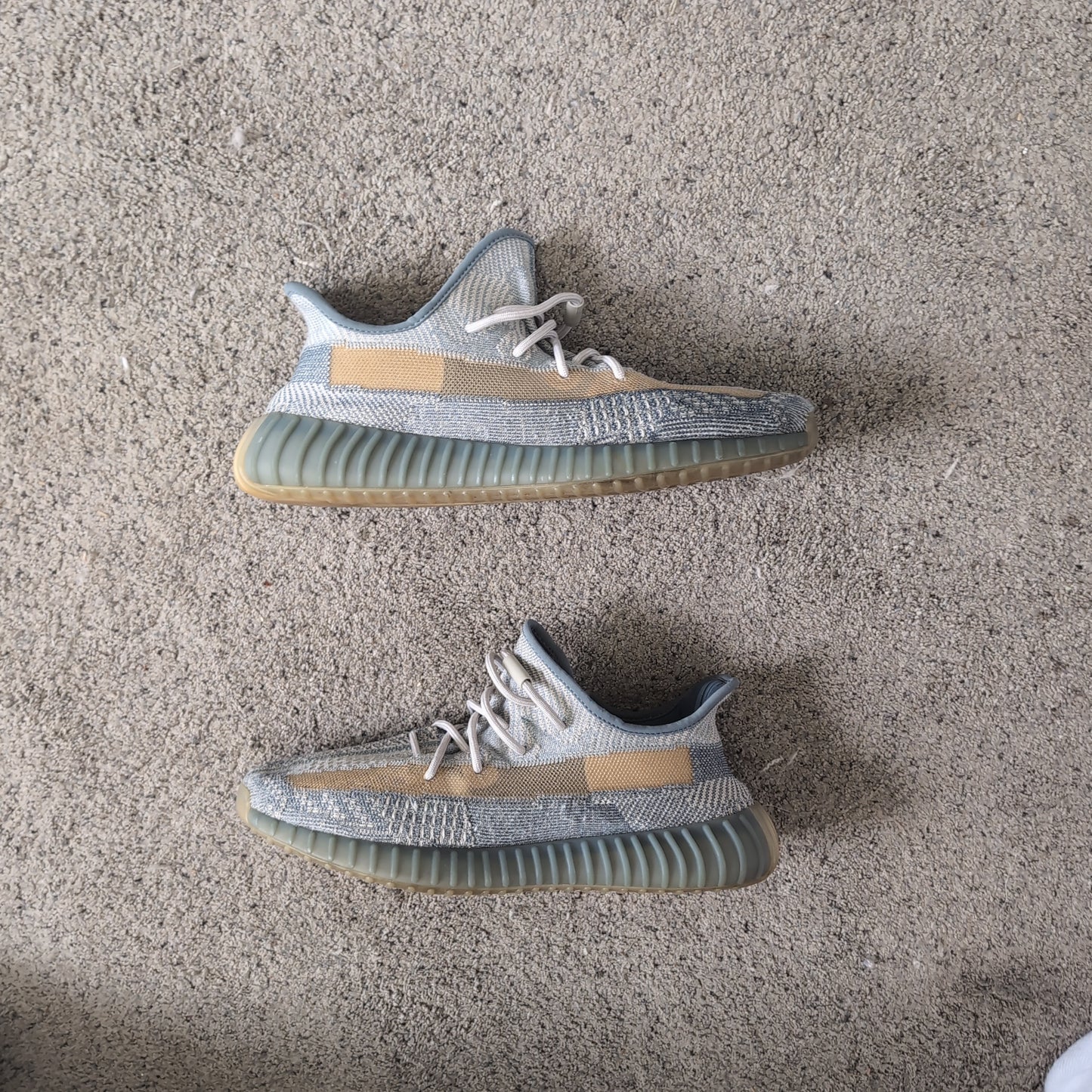 Adidas Yeezy 350v2 - Israfil - Pre Owned